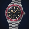 Video de detalle del reloj Pagani Black Bay 58 Black/Red